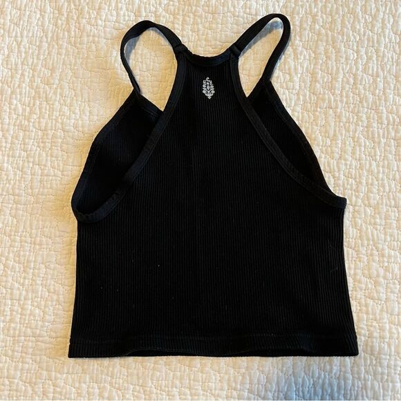 ✨ FP Movement Happiness Runs Crop Tank Black XS/S - Picture 6 of 9